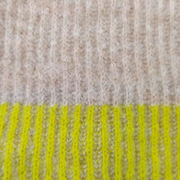 Tan / green color block knit beanie with faux fur Pom - Picture 5 of 5